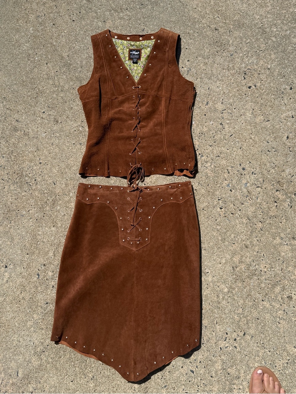 Vintage MaXima Two Piece Western 
Brown Suede Lace-Up Skirt - Women Skirts - Picture 3 of 16
